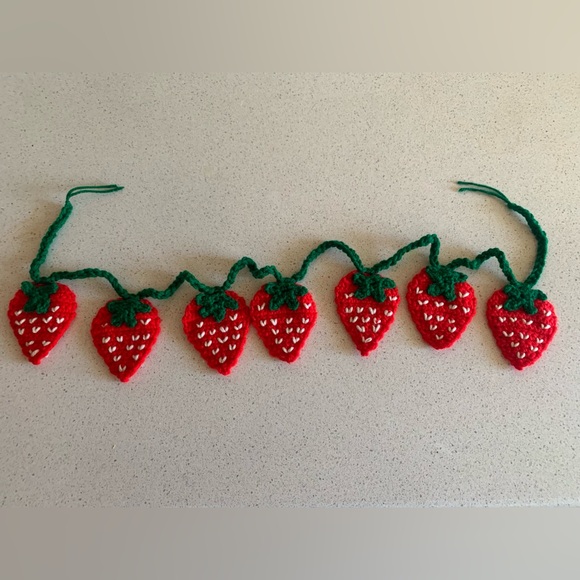 Strawberry Garland Handmade Crochet - Picture 10 of 11